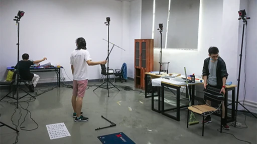 the experimental process of motion capture to collect gesture data